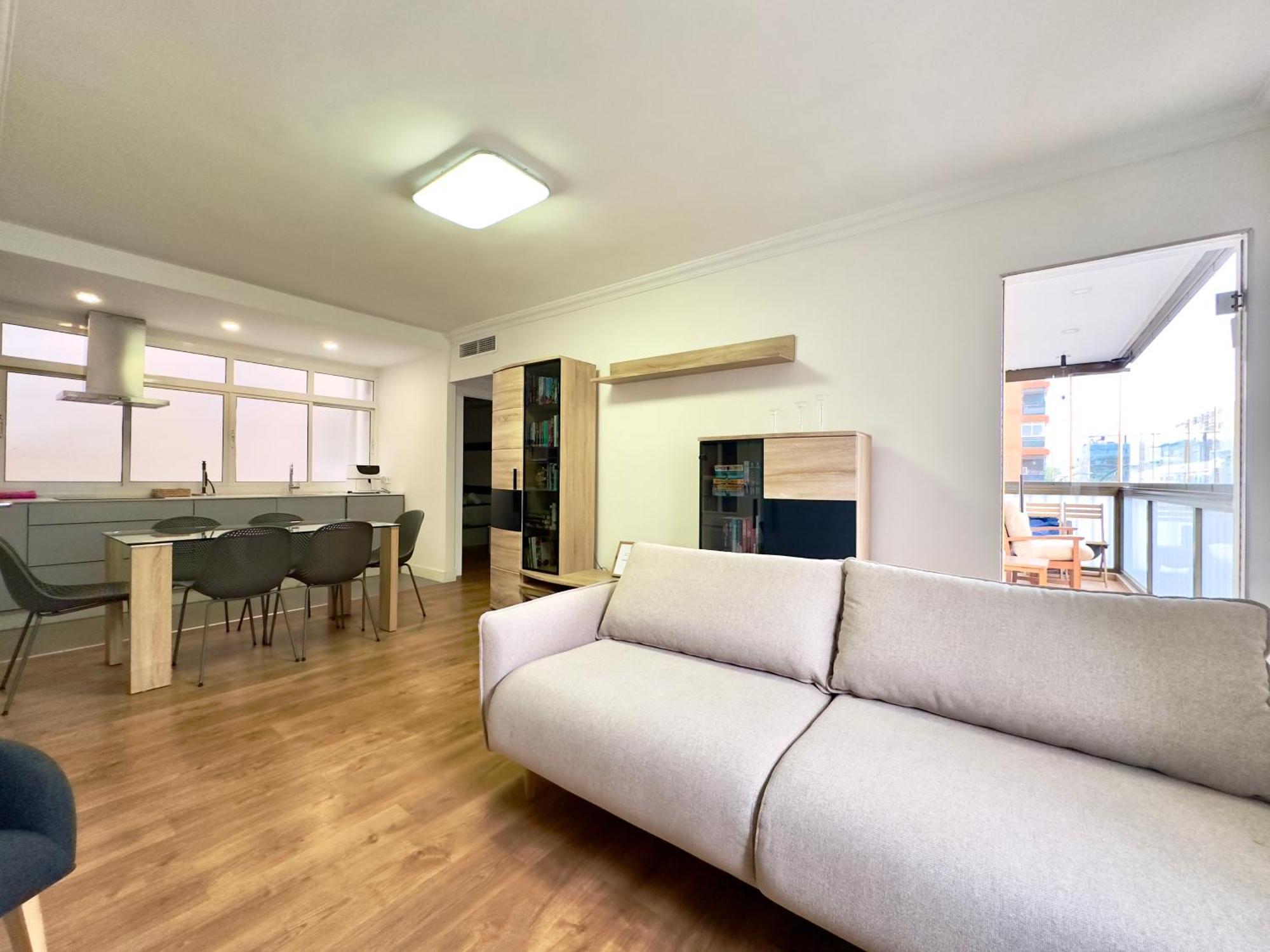Ayala Malaga City Center 6Pax Ngoại thất bức ảnh